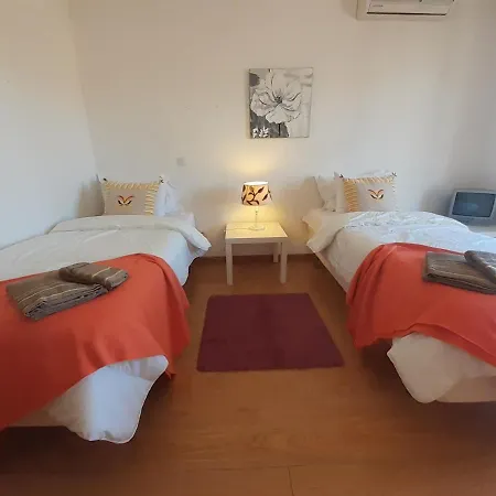 Country Club Apartment *