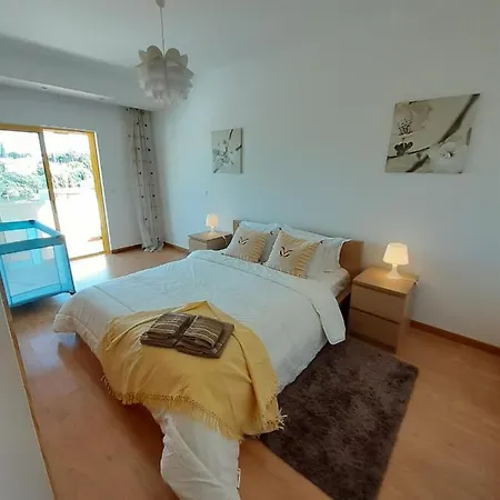 Country Club Apartment *