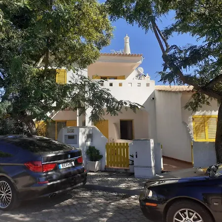 Country Club Apartment